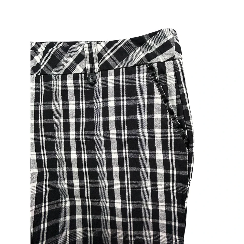 AB Studio Shorts Womens Size 12 Black White Check Pockets Relaxed Fit Stretch